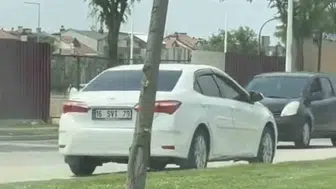 Bursa trafiğinde ters yöne giren sürücü ortalığı karıştırdı