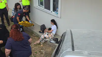 Orhangazi'de kontrolden çıkan araç apartman bahçesine uçtu