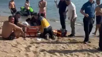 Darıca sahilinde iki kardeş denizde boğulma tehlikesi yaşadı