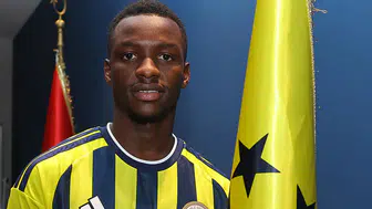 Fenerbahçe'de gençlik operasyonu: Geleceğin yıldız adayı imzayı attı