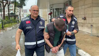 Samsun’da dehşet anları mezarlık yolunda eşini dövdü