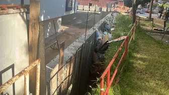 Bilecik'te çocuk parkının yanındaki inşaat boşluğu aileleri korkutuyor