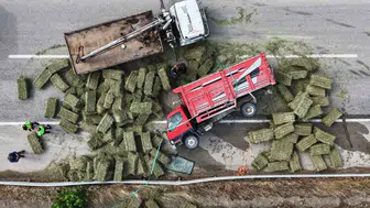 Kırıkkale yolunda balya kazası trafiği kilitledi