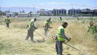 Malatya’da ot temizliği mesaisi yangın riskini bitirecek