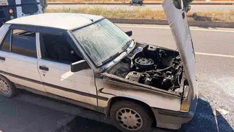 Kahta yolunda seyir halindeki araç bir anda alevlere teslim oldu