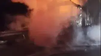 Bolu Dağı geçişinde tavuk eti taşıyan TIR küle döndü