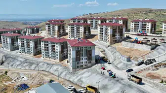 Yeşilyurt'ta depremzedeler için inşa edilen 516 konutta geri sayım başladı