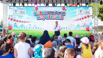 Meramlı çocuklar yaz tatiline dev şenlikle merhaba dedi