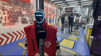 Gebze’deki ekspertiz merkezinde çalışan robot zam istedi