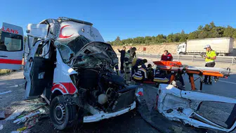 Kütahya yolunda ambulans kazası Bir can kaybı var