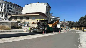 Çayırova’nın en işlek caddesi baştan aşağı yenileniyor