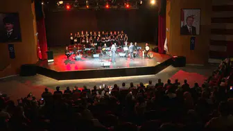 Erzurum’da genç sesler türkülerle sahneye çıktı