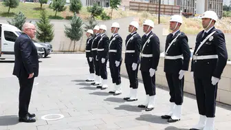 Bakan Güler deprem bölgesindeki askeri hazırlıkları yerinde inceledi
