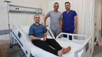 Sırtında 10 yıl taşıdığı dev kütleden kurtuldu
