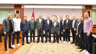 Kayserispor yönetiminden Memduh Büyükkılıç’a yeni sezon ziyareti