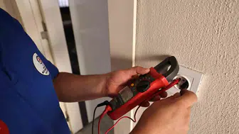 Denizli'de yaşlıların evindeki arızaları belediye ekipleri ücretsiz onarıyor
