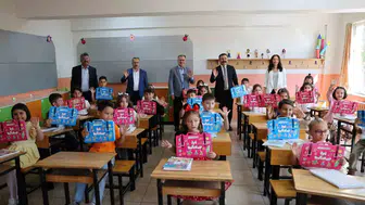 Hacılar'da karne heyecanı yaşandı