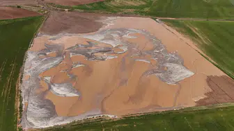 Ahlat'ta sel suları bin dönüm tarlayı yuttu