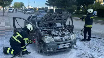 Bozüyük merkezinde otomobil yangını paniği
