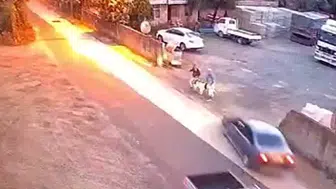 Arhavi'de kontrolden çıkan araç yayalara çarptı