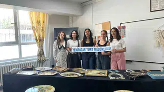 Aydınlı öğrenciler yıl boyu yaptıkları el emeklerini sergiledi