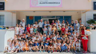 Alanya'da miniklere temizlik ve çevre bilinci aşılandı