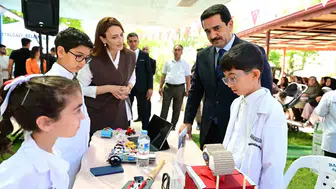 Malatyalı öğrenciler geri dönüşümü festivalle kutladı
