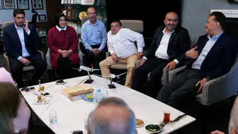 Nebi Hatipoğlu hac dönüşü parti heyetiyle bir araya geldi