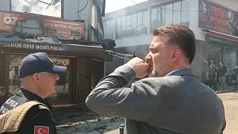 Bursa Kayıhan Çarşısı'nda dükkanları küle çeviren yangın kontrol altına alındı