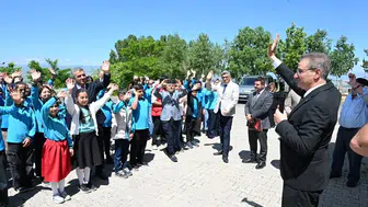 Erzurumda 157 bin öğrenci karne sevincini yaşadı