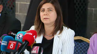 Diyarbakır Sur’da kaldırımlar işgalden temizleniyor