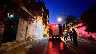 İzmir'de bahçe ateşi az kalsın evi kül ediyordu