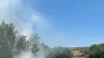 İnegöl’de tarlayı küle çeviren yangın korkuttu