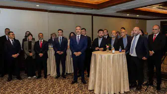 Dışişleri Bakanı Fidan Kanada'daki Türk temsilcilerle buluştu