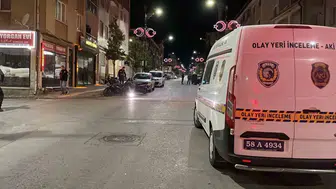 Sivas’ta sokak ortasında bıçaklı kavga 4 yaralı