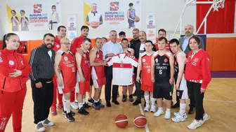Milli basketbolculara Sultangazi'den şampiyonluk desteği