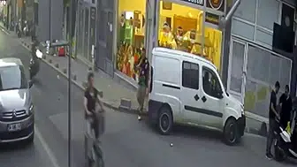 Çorlu'da şov yapayım derken park halindeki araca çarptı