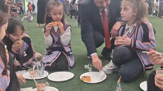 Çıldır İlkokulu’nda veliler ve öğrenciler tatlı şenliğinde buluştu