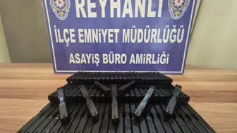 Hatay'da durdurulan aracın bagajından 80 adet silah parçası çıktı