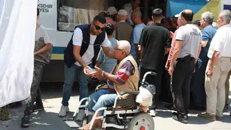 Hatay’da Muharrem Ayı bereketi 5 bin kişilik aşureyle paylaşıldı