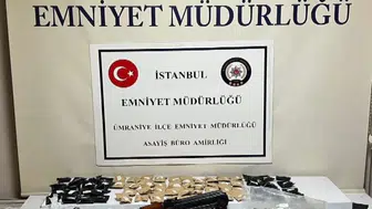 Ümraniye'deki adrese baskın Silah ve uyuşturucuyla yakalandılar