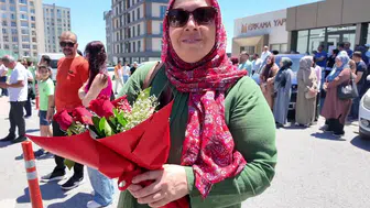 Sınav stresi çiçeklerle son buldu