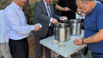 Bilecik’te Müftü Dilek aşure kazanının başına geçti