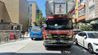 Sultangazi’deki okulda elektrik yangını paniği