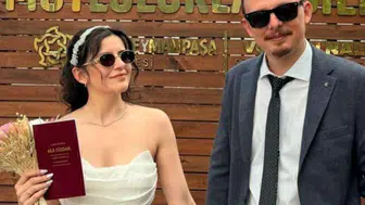 Düğün hazırlığındaki çiftin otomobili takla attı