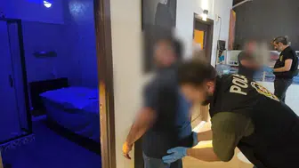 Isparta'da masaj salonlarına fuhuş baskını