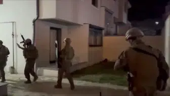 İzmit'te uzun süredir aranan hükümlü özel harekat baskınıyla yakalandı