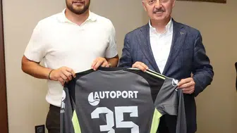 Kocaelispor’un kaptanı Gökhan Değirmenci şehre veda ediyor