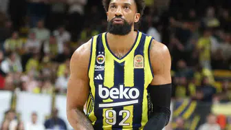 Fenerbahçe Anadolu Efes karşısında final kapısını araladı