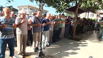 Burhaniye gazeteci Şenol Torlak’a veda etti